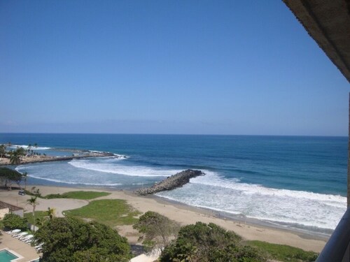Apartment in Caraballeda with stunning ocean views