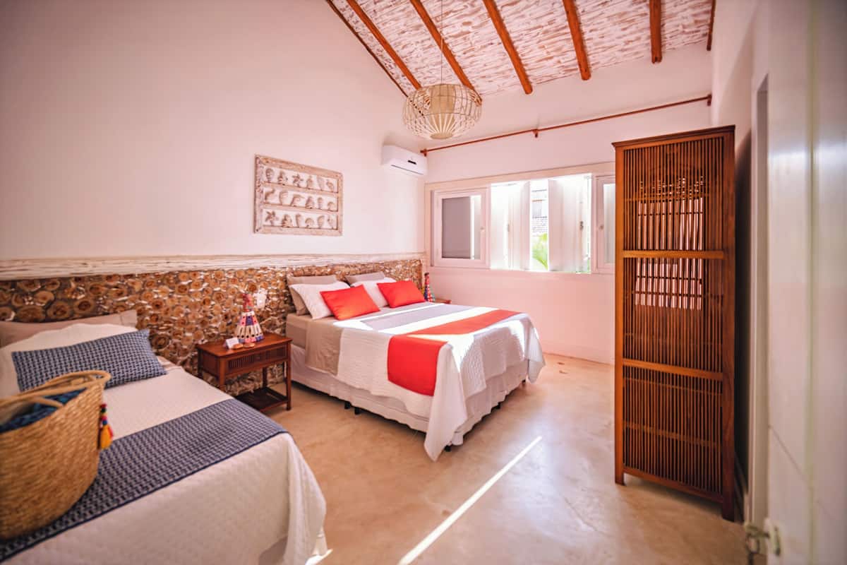 Free WiFi, bed sheets