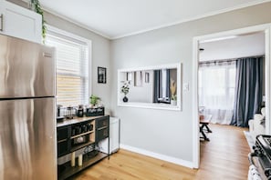 Interior - Charming & Cozy Getaway - A Heroic Stay Awaits! (Homewood)