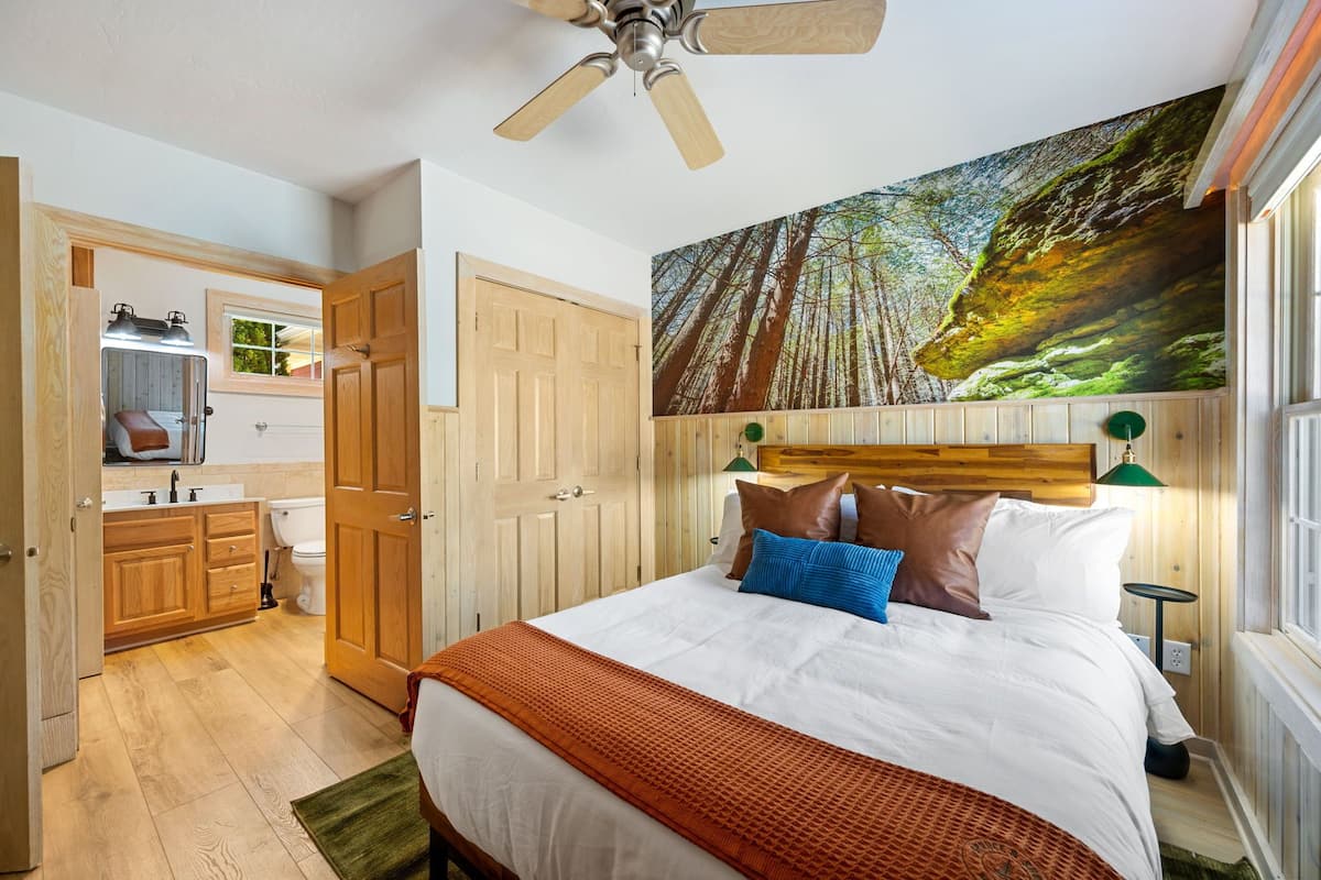 Standard Suite, 1 Queen Bed, Ground Floor | 1 bedroom, premium bedding, free WiFi, bed sheets