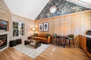 Standard-Suite, 1 Queen-Bett, Erdgeschoss | Wohnbereich