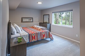 4 soverom, reiseseng for barn, internettilgang og sengetøy