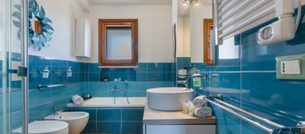 Casa Aglaia - Two Bedroom Apartment, Sleeps 4