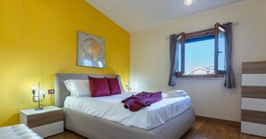 2 bedrooms, iron/ironing board, free WiFi, bed sheets - Casa Aglaia - Two Bedroom Apartment, Sleeps 4 (Quartu Santa Elena)