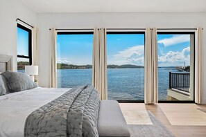 8 chambres, fer et planche à repasser, lit parapluie, Wi-Fi gratuit
