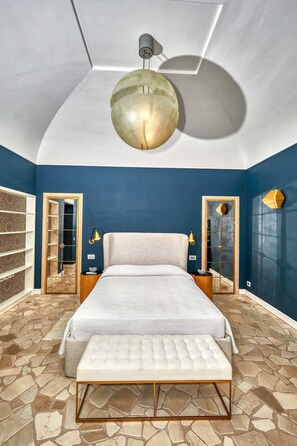 4 habitaciones, tabla de planchar con plancha y wifi gratis 