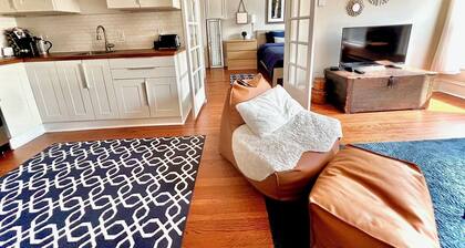 Stylish Heritage Downtown Gem near Stewart Park and Tay Basin