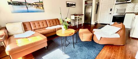 Smart TV, fireplace, table tennis, books