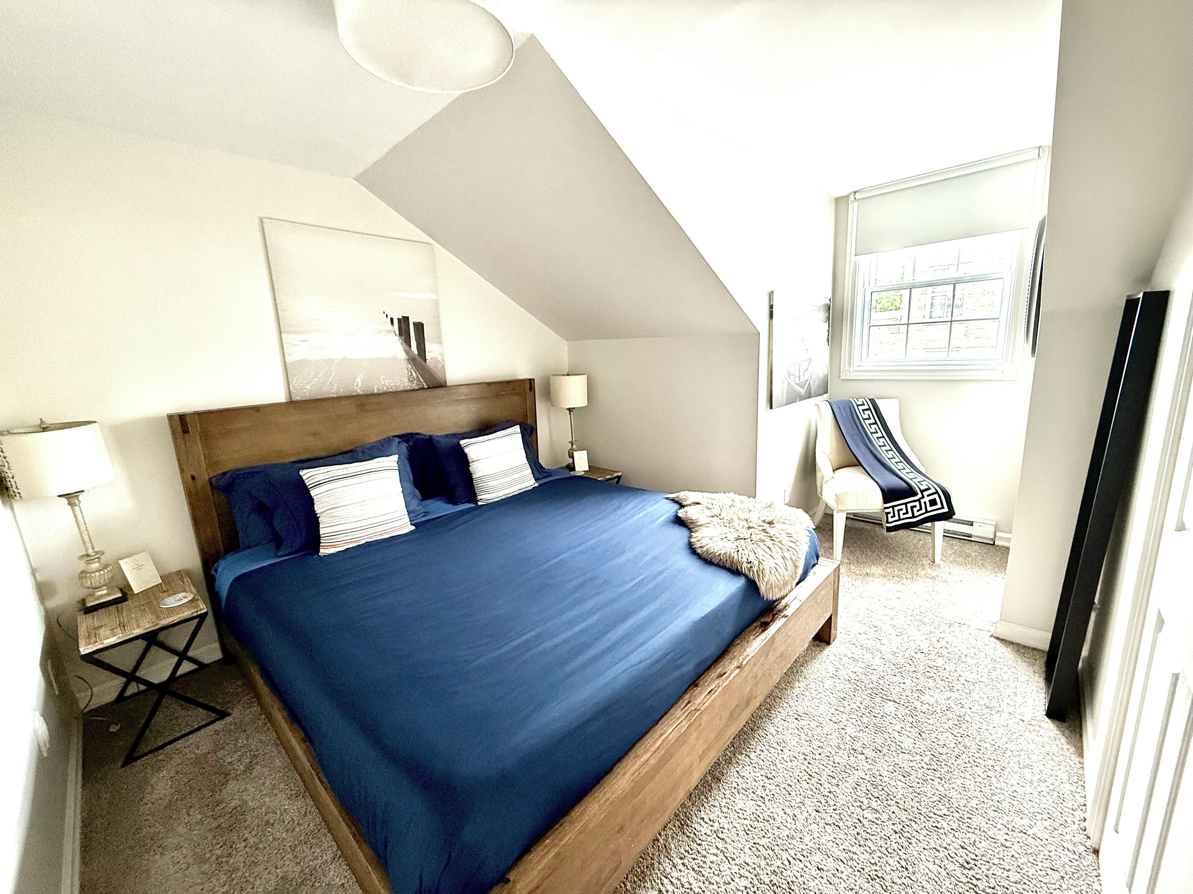 1 室のベッドルーム、デスク、アイロン / アイロン台、旅行用ベビーベッド