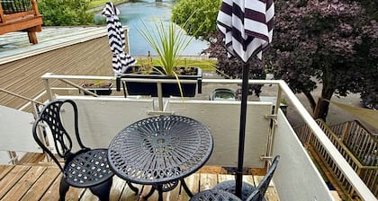 Designer Maisonnette with Stunning Tay Basin and Fountain View