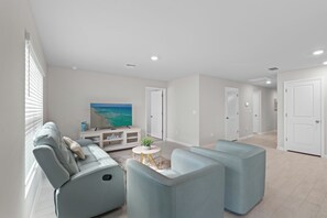 スマートテレビ、PC モニター