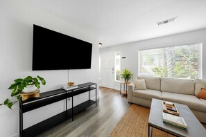 Smart-TV, peis, videospill og fotballspill