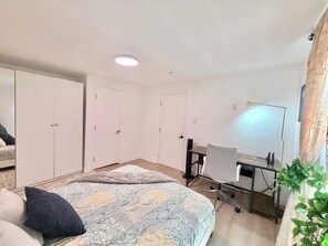 1 bedroom, iron/ironing board, WiFi, bed sheets