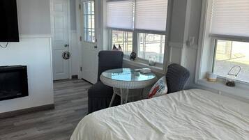 1 chambre, Wi-Fi gratuit, draps fournis