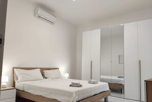 9 slaapkamers, een strijkplank/strijkijzer, wifi, beddengoed