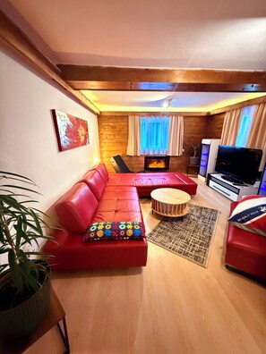 Smart TV, fireplace - House Bernstein, Apartman 3 (Haus im Ennstal)