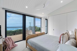 3 عدّة غرف نوم وواي فاي وملاءات أسرّة