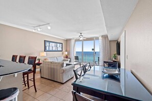 Leilighet, flere senger (Tidewater 715) | Oppholdsområde