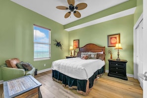 Condo, Multiple Beds (Grandview East 1604)