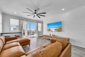 House, Multiple Beds (Golden Seashell East) | Living area - Golden Seashell East (Panama City Beach)