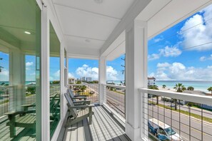 House, Multiple Beds (Golden Seashell East) | Property grounds