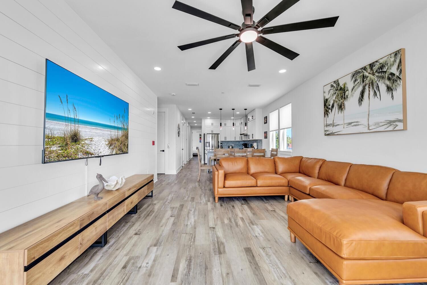 House, Multiple Beds (Golden Seashell East) | Living area