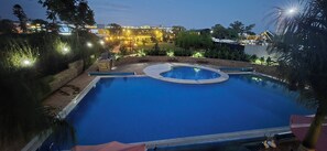 Piscine extérieure, piscine chauffée