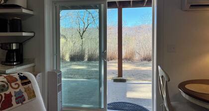 Cozy guest suite in Pisgah Forest with great access to the outdoors