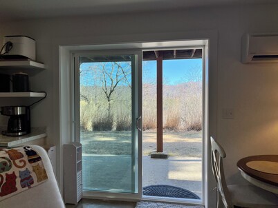 Cozy guest suite in Pisgah Forest with great access to the outdoors