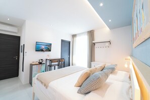 双人房 | 迷你吧、特色装修、隔音、免费 WiFi