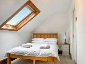 4 bedrooms, free WiFi, bed sheets
