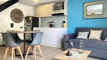 Design Apartment (XU01I) | Living area | LED TV