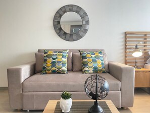 Căn hộ Presidential (TF04I) | Khu phòng khách | TV LED 