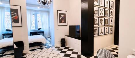 1 bedroom, iron/ironing board, travel cot, WiFi