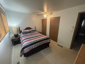 6 chambres, fer et planche à repasser, Wi-Fi, literie fournie
