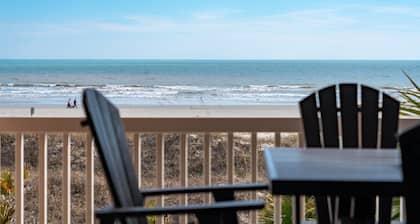 2 Ocean view balconies, Walk to town, Beach access across the street! Summer Wind!