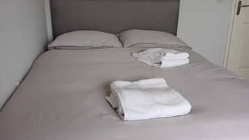 3 soverom, strykejern/-brett, wi-fi og sengetøy