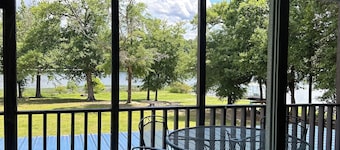 LAKEFRONT LODGE
Amazing Big Flat Lot, Beach, Boat Dock!
LAKE EUFAULA AL