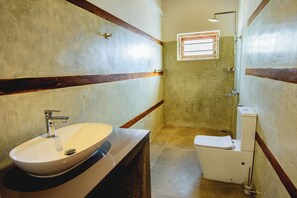 Standard Double Room, Garden View | Bathroom | Shower, hair dryer, slippers, towels - White on White (Hikkaduwa)