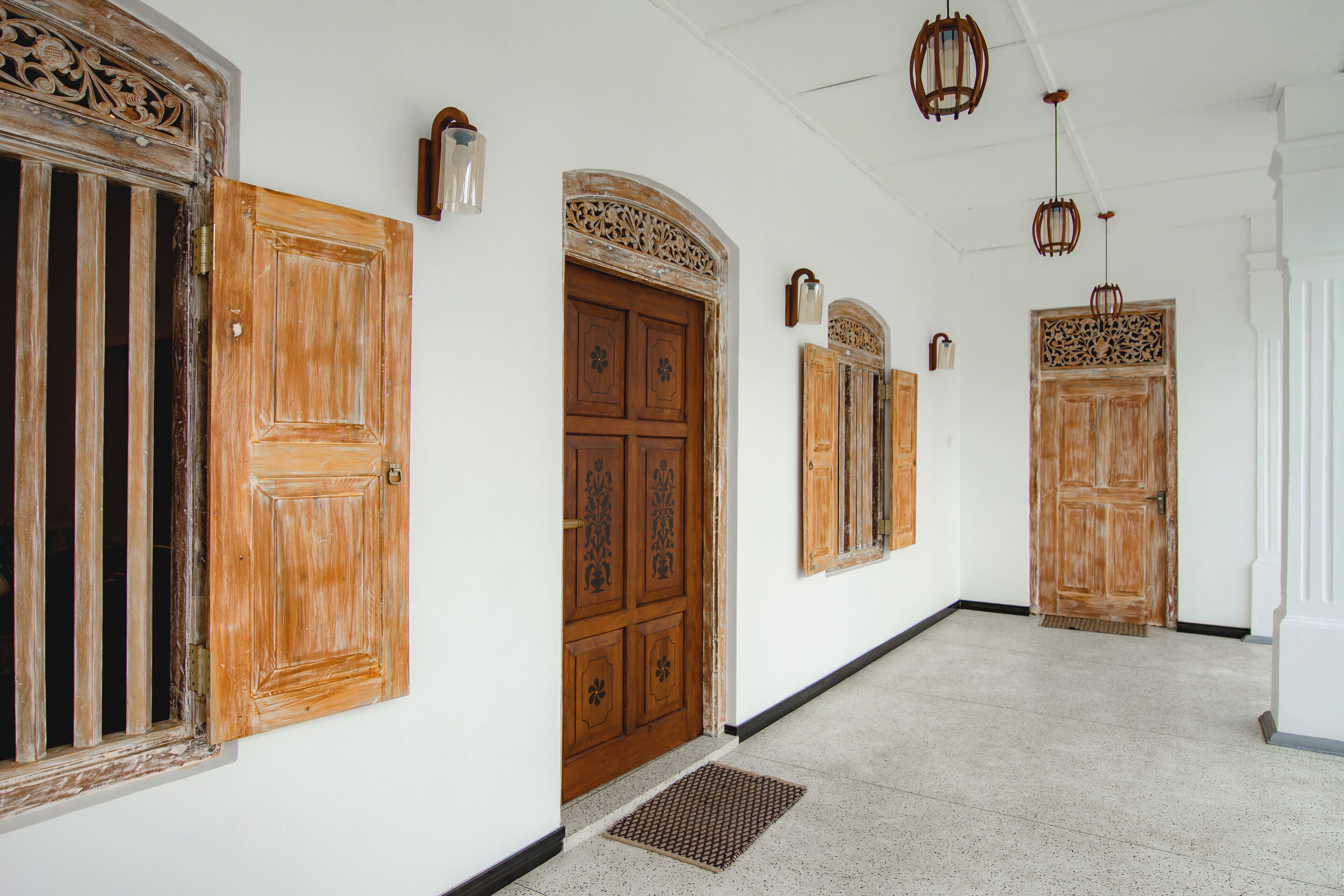 Vista frontal de la propiedad