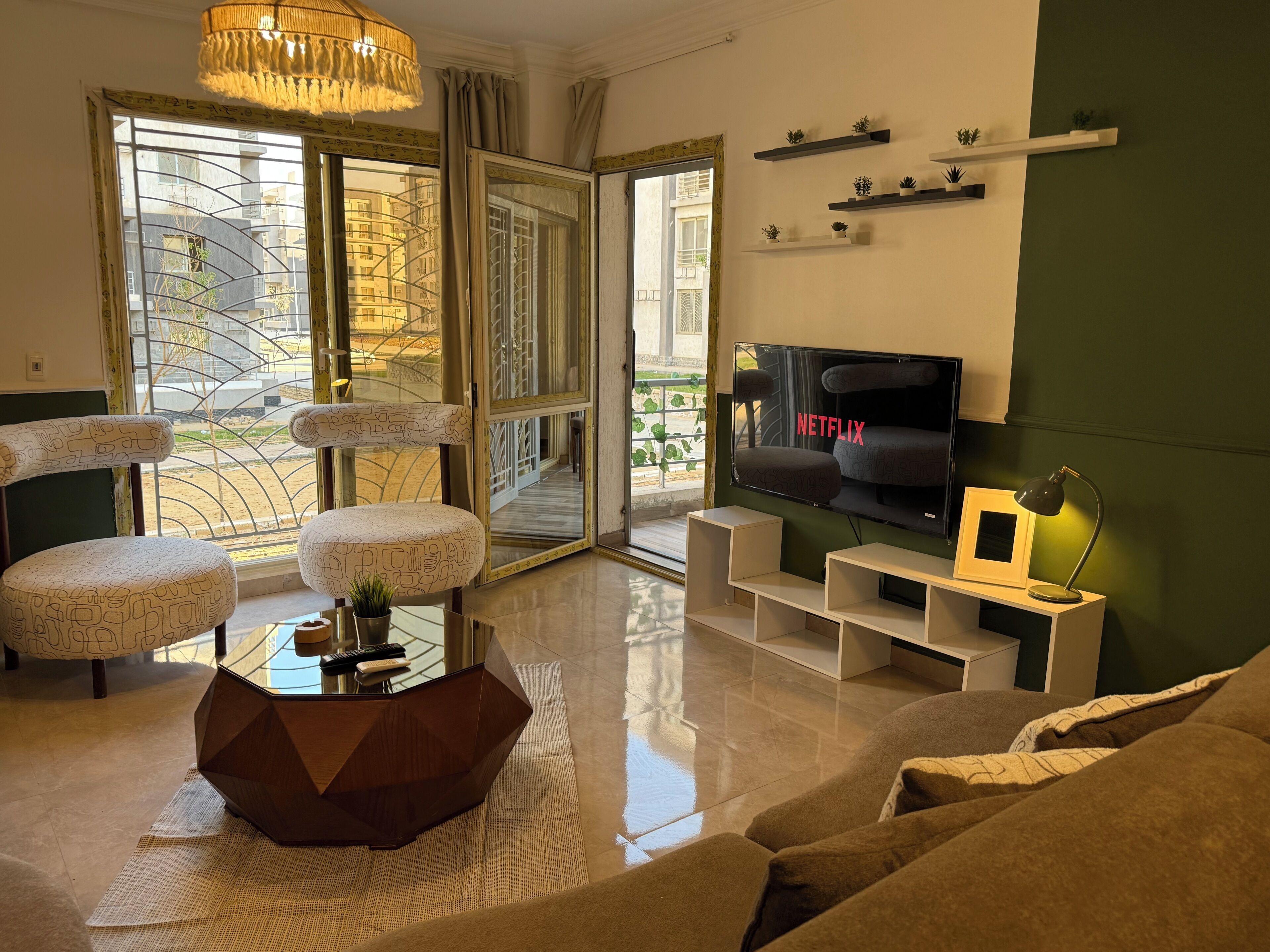 Apartment, 3 Bedrooms, Smoking | Living room