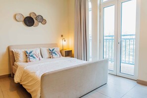 5 slaapkamers, een strijkplank/strijkijzer, wifi, beddengoed