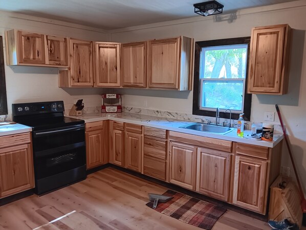 Micro-ondes, four, plaque de cuisson