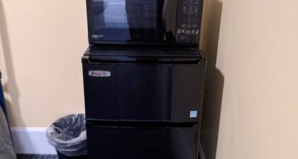 Hotel on Valencia Street in San Francisco, CA Private Room w/ Private Bath.