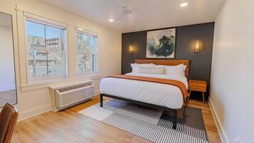 Habitación Premium, vista a la ciudad, en esquina | Espacio para trabajar con laptop, cortinas blackout y wifi gratis