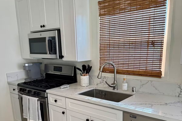 Refrigerador, microondas, horno, placa de cocina