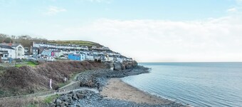 3 bedroom accommodation in New Quay