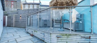 3 bedroom accommodation in New Quay