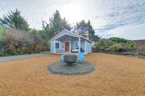 1/2 Mi to Beach: Home w/ Patio in Ocean Shores