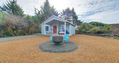 1/2 Mi to Beach: Home w/ Patio in Ocean Shores